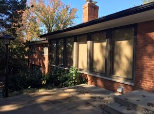 9 Ricardo Ln, Saint Louis, MO 63124