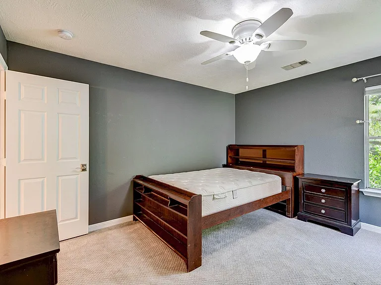 10222 Thornleaf Ln — Photo 13