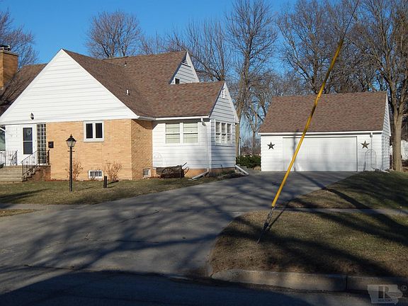 2nd image of 314 N Woodlawn Ave