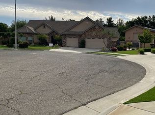 1626 Glen Ellen Ct, Tulare, CA 93274