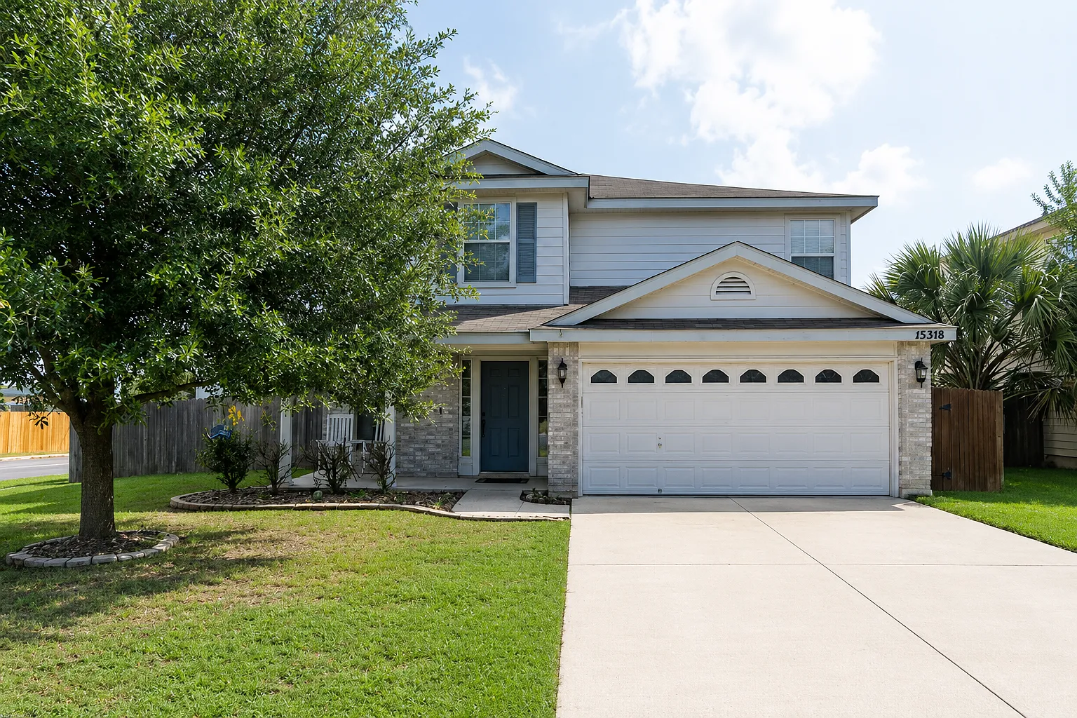 3 bed, 2.5 bath, 2136 sqft, $1,850 — Photo 1