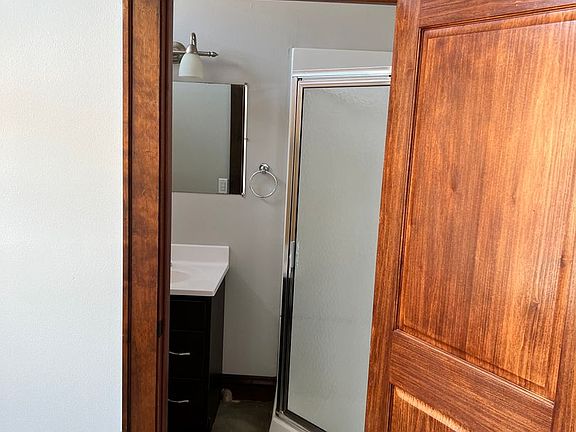 3rd image of 815 1/2 Washington Ave #203