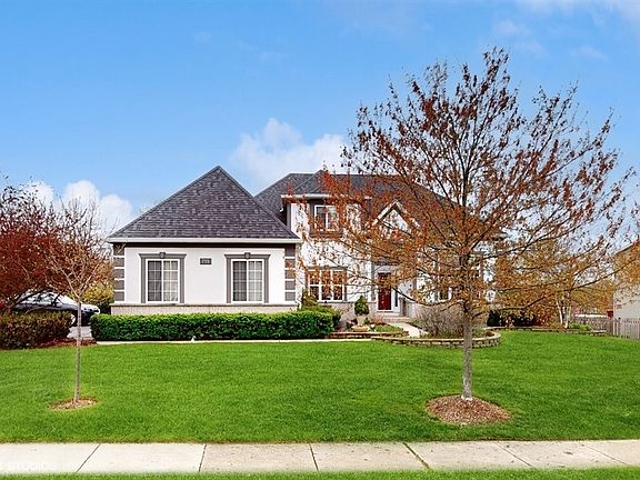 3rd image of 715 Landen Ln