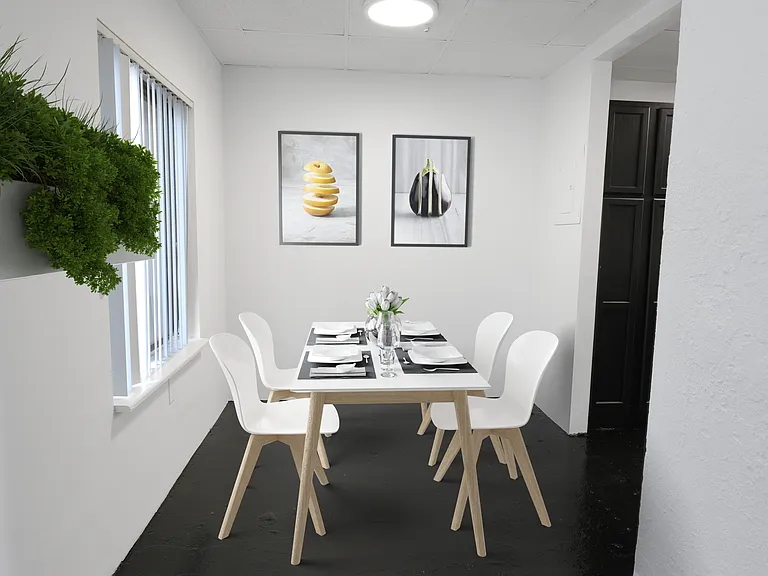 Courtyard Dining Space