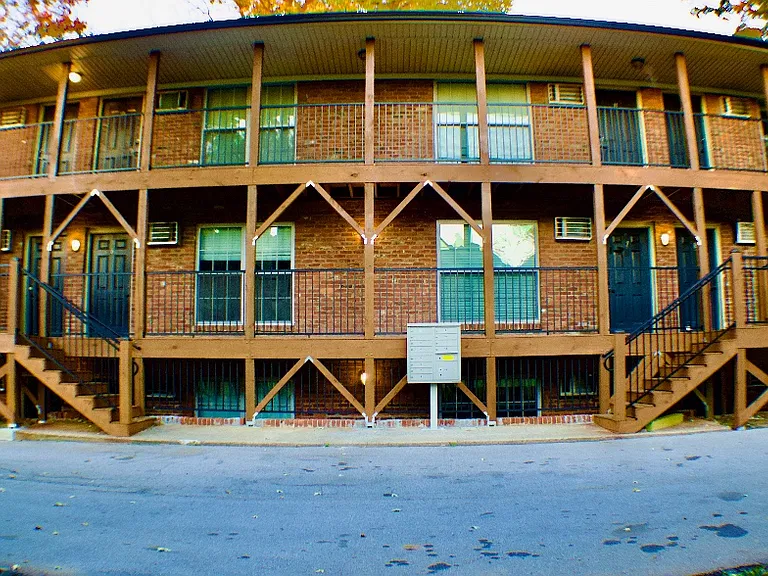 218 N Broadway St #2 — Photo 14