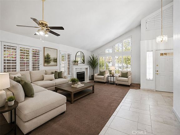 4th image of 40050 Calle Yorba Vis