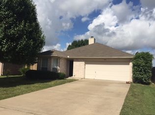 1325 Misty Dr, Midlothian, TX 76065