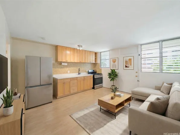1036 Green St APT 304, Honolulu, HI 96822