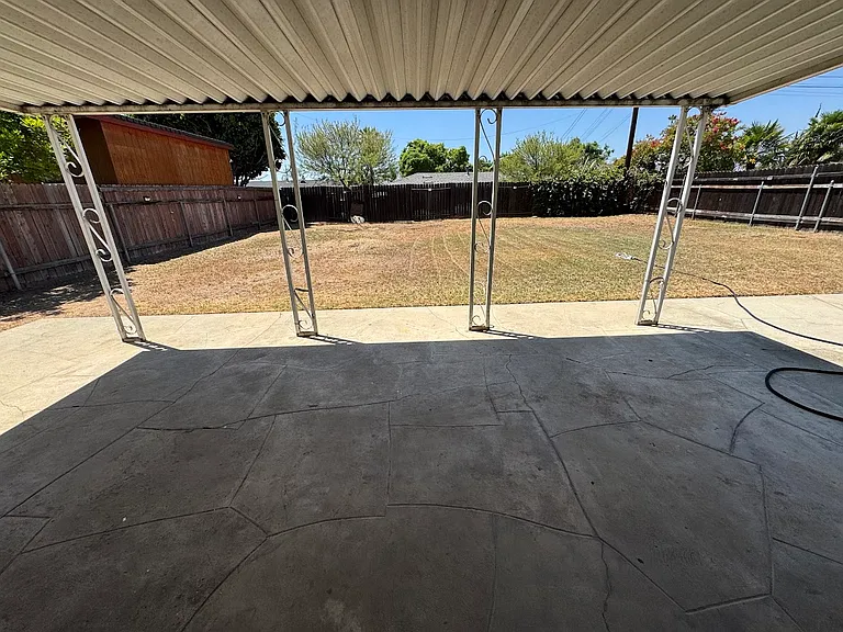1227 N Garsden Ave — Photo 25