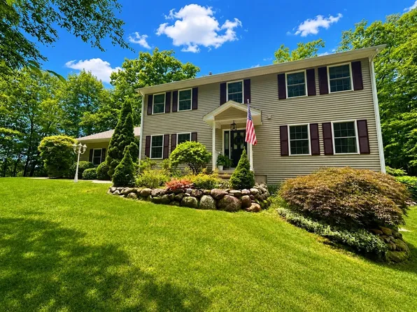 106 Valley Rd, Southampton, MA 01073