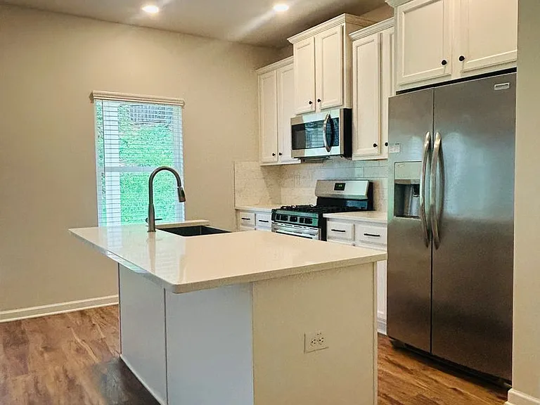 57 Pacific Ave — Photo 15