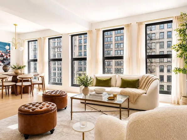 21 W 17th St #4, New York, NY 10011