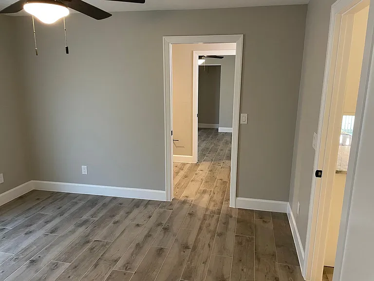 921 SE 24th Ave — Photo 3