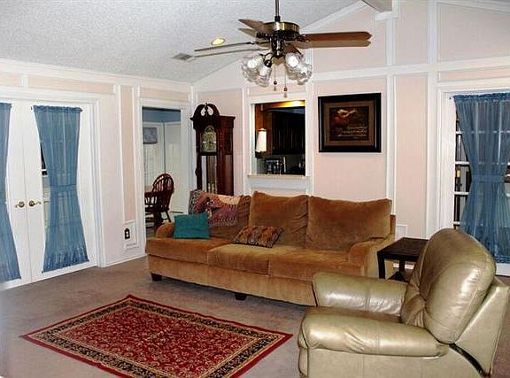 3rd image of 507 Meadow Creek Dr