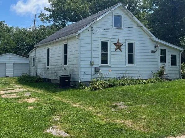 1704 N Main St, Kewanee, IL 61443