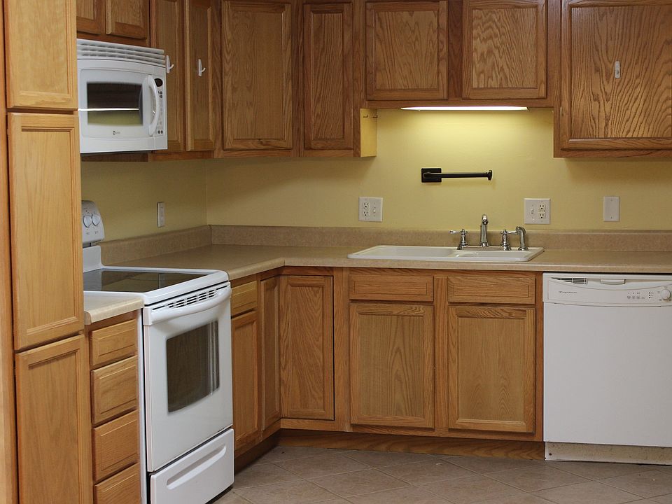 2nd image of 309 S Canterbury Dr