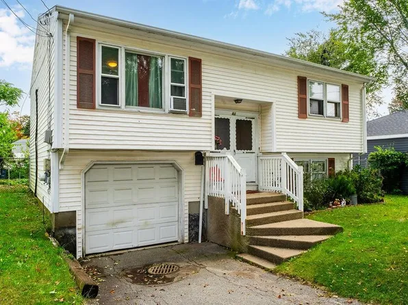 81 Petteys Ave, Providence, RI 02909
