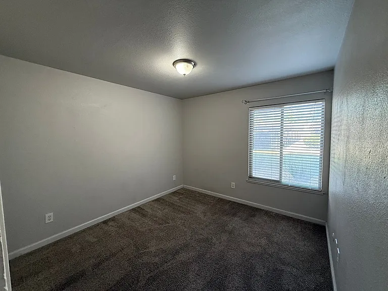 3701 Colonial Dr #201 — Photo 17