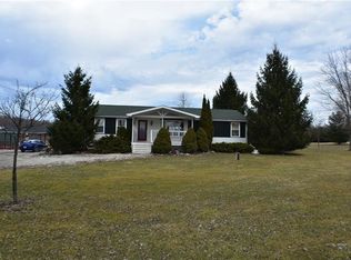 16180 Hart Rd, Montville, OH 44064