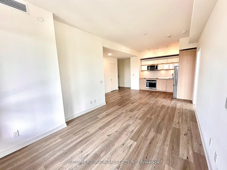 10 Deerlick Ct #302 — Photo 23