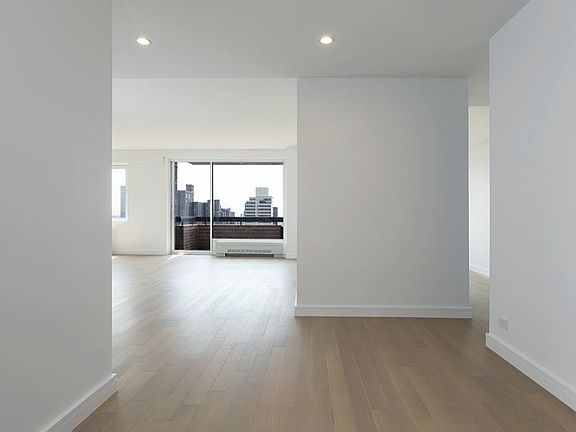 4th image of 1239 Madison Ave #27F