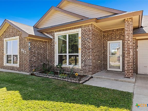 3rd image of 827 Kacie Dr