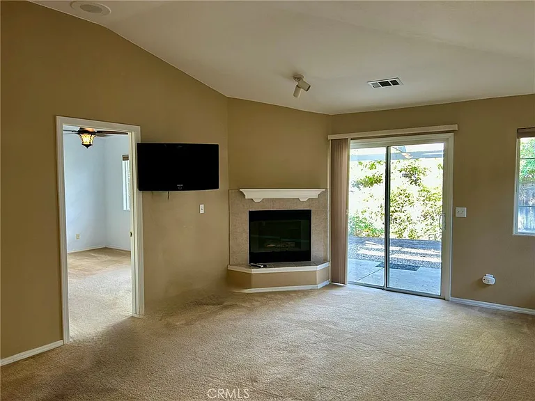 1509 Trinity Ct — Photo 15