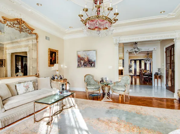 933 East 22nd Street image 5 of 22