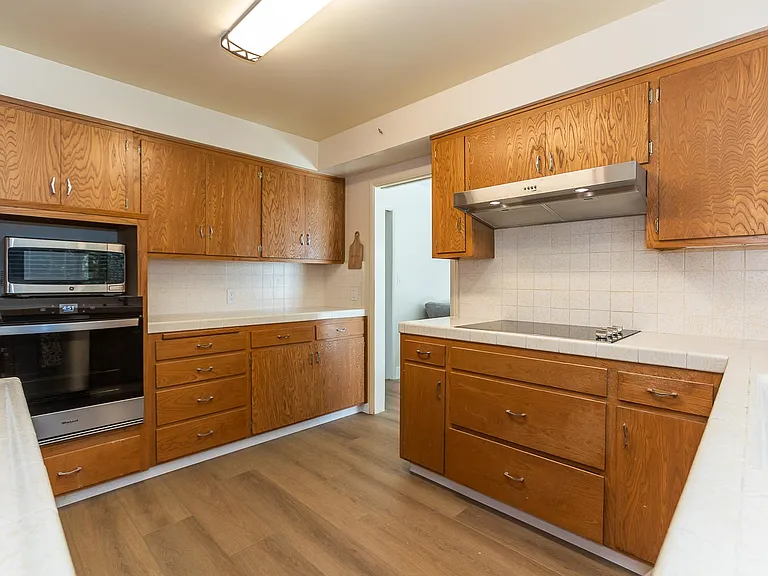 679 Rancho Dr — Photo 21