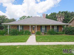 6613 Maple St, Zachary, LA 70791