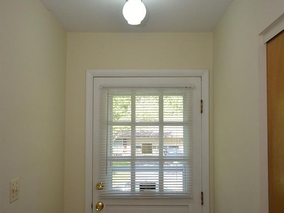 2nd image of 6232 Clematis Dr