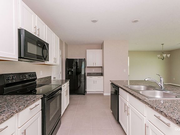 3rd image of 10940 Carlton Fields Dr