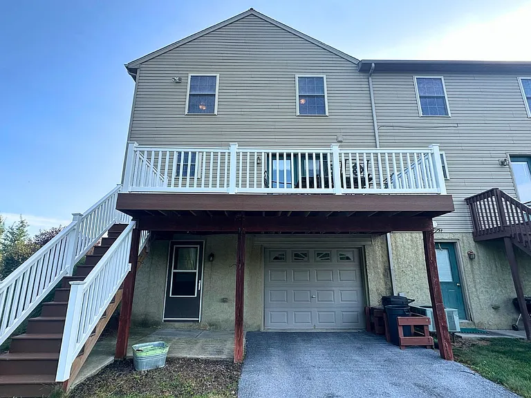 71 Gable Dr — Photo 25