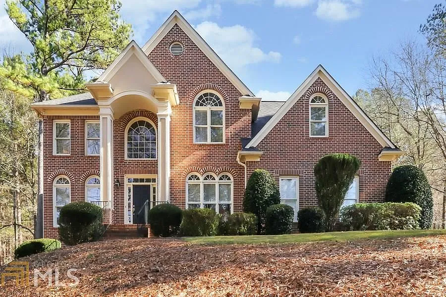 350 Woodcreek Ln photo 1