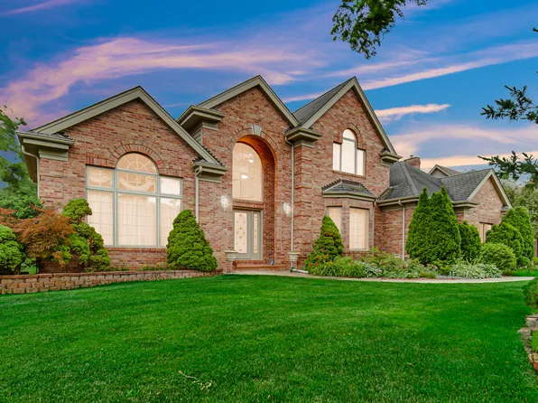 1528 Muirfield Dr, Dyer, IN 46311