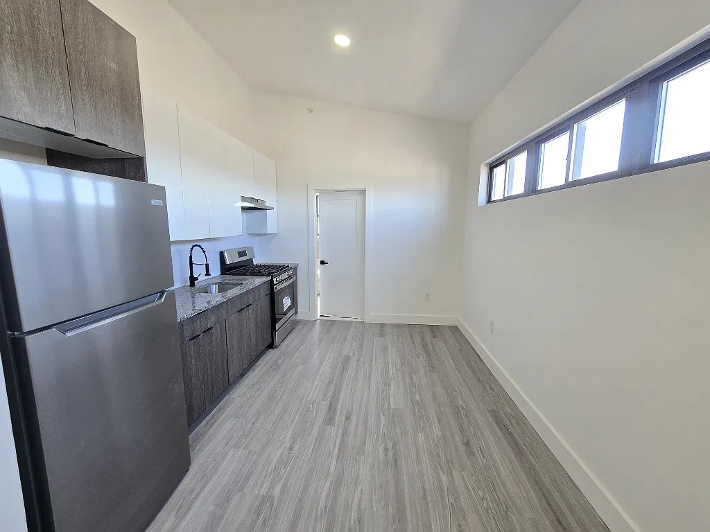 Studio, $1,546 — Photo 2
