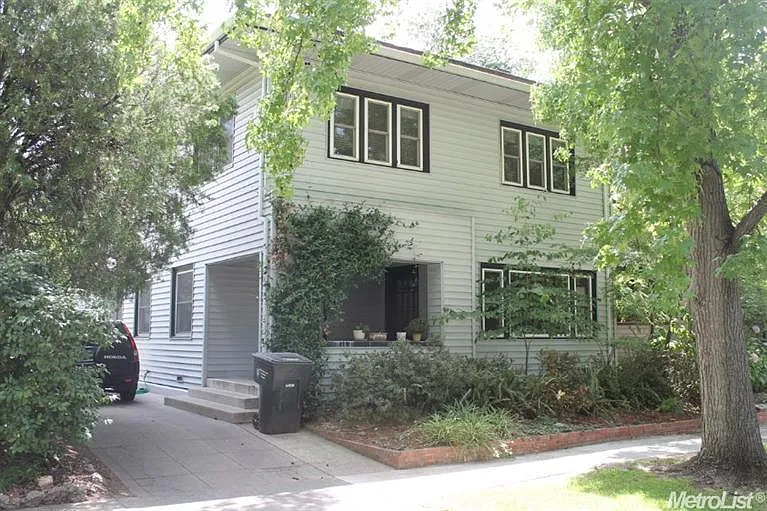 2208 Marshall Way photo 1
