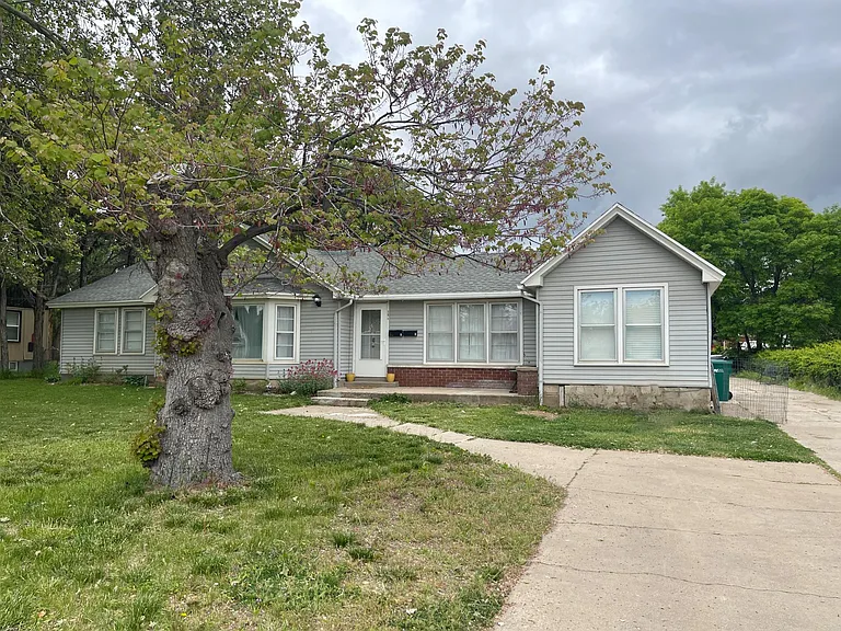 164 N 300 E #B — Photo 15