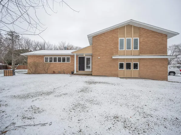 3070 E Frederick St, Midland, MI 48640