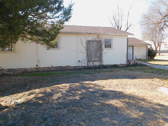 4th image of 112 N 1st St