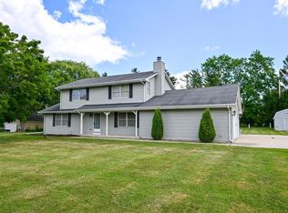 108 High Forest Dr, Cedarburg, WI 53012