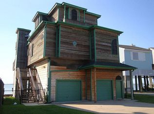 307 Isles End Rd, Tiki Island, TX 77554