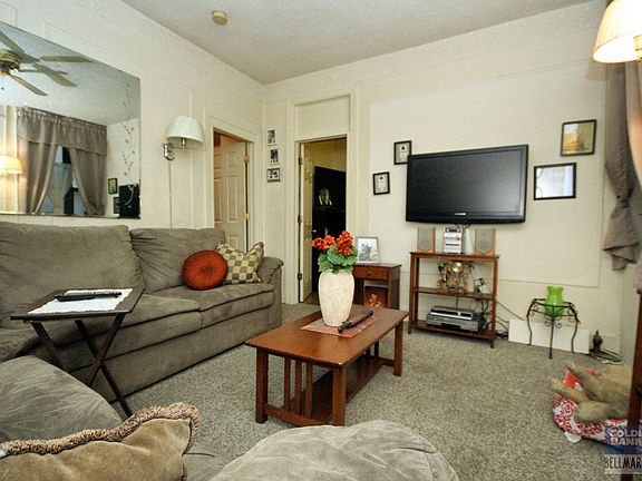 2nd image of 219 E 7th St APT 3