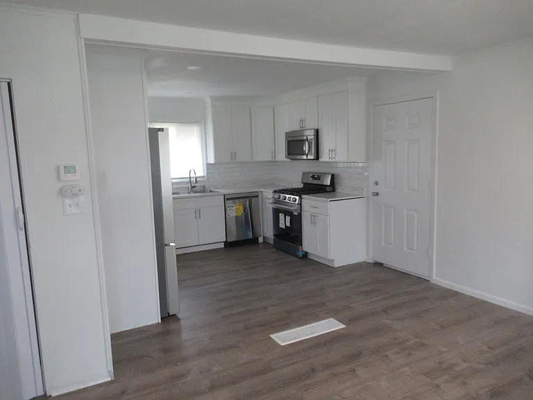 1462 Harvard Dr — Photo 5