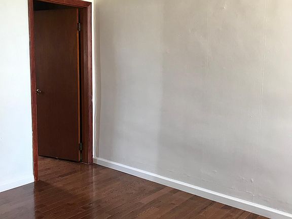 2nd image of 2530 S Darien St