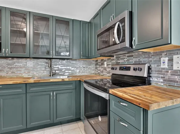 503 Gardens Dr APT 201, Pompano Beach, FL 33069