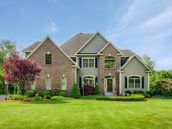 91 E Charlton Rd, Spencer, MA 01562