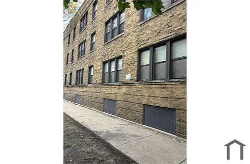 1407 W 81st St #1 Photo 1