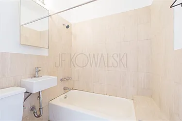 Rented by R New York