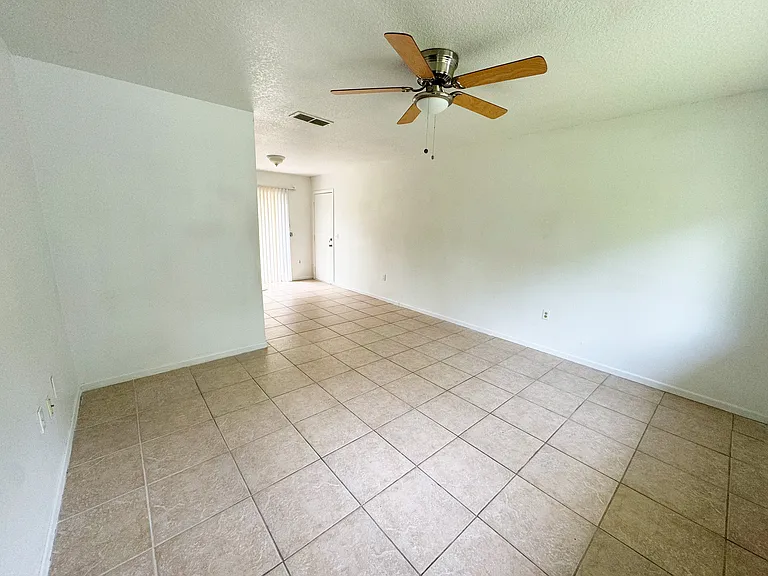 1029 Ulysses Ave SE — Photo 8